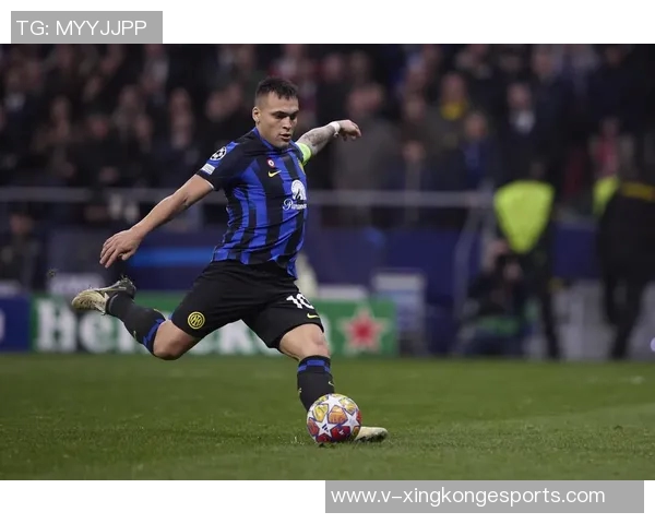 迪马确认DV9与加蒂将恢复合练有望出战周末意甲赛事 迪马确认DV9与加蒂将恢复合练有望出战周末意甲赛事