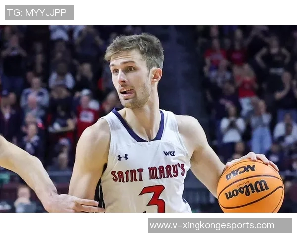 34号秀卡尔克布伦纳前四场比赛命中率高达905展现超强实力 34号秀卡尔克布伦纳前四场比赛命中率高达905展现超强实力