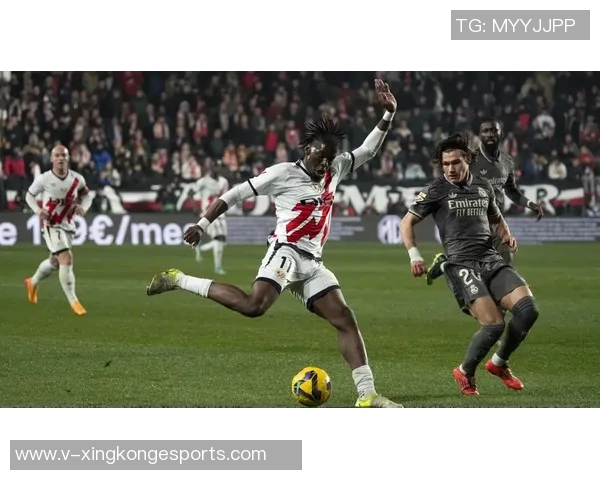 西甲领头羊皇马迎战同城对手巴列卡诺全力争胜考验来临