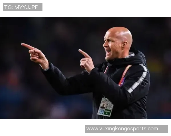 小克鲁伊夫谈离开巴萨原因及在中国执教三年的快乐经历