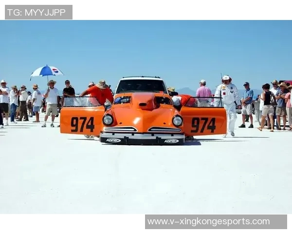 西甲推出2526赛季冬季用球设计灵感源自赛车运动的速度与激情